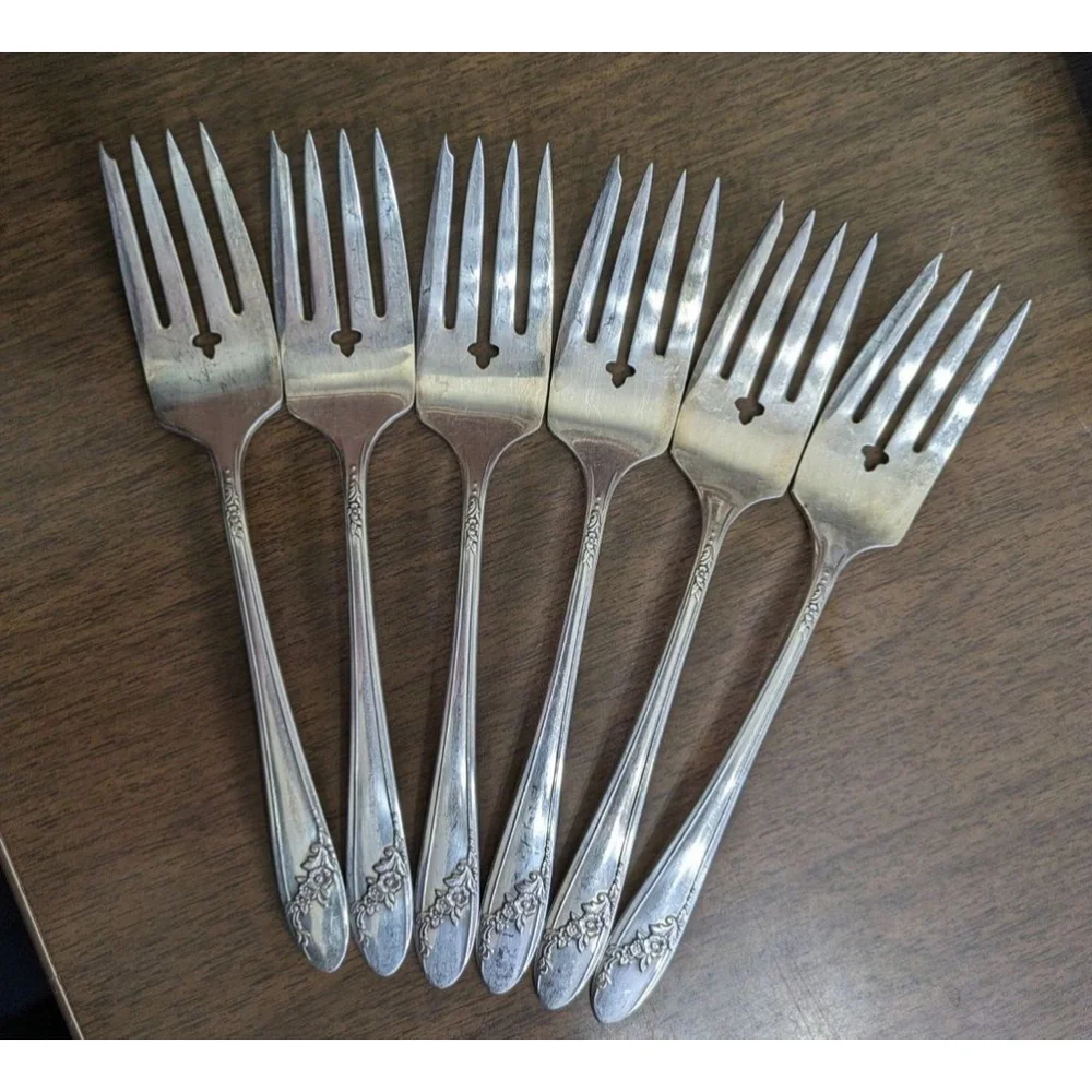 6 Dessert? Forks Oneida Queen bess Community Tudor Plate 6.5
